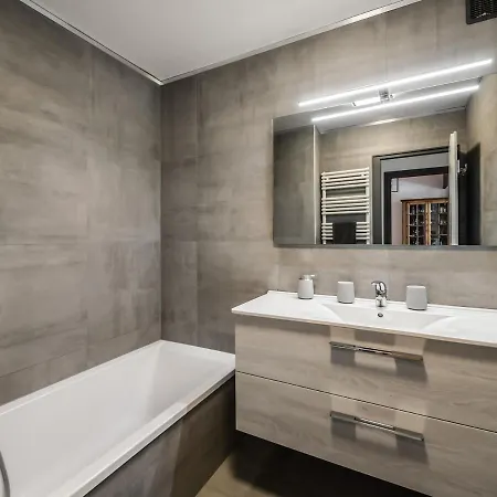 Duplex Cosy 4 A Rochebrune, Proche Centre Avec Balcon, Parking Et Wi-fi - Fr-1-453-245